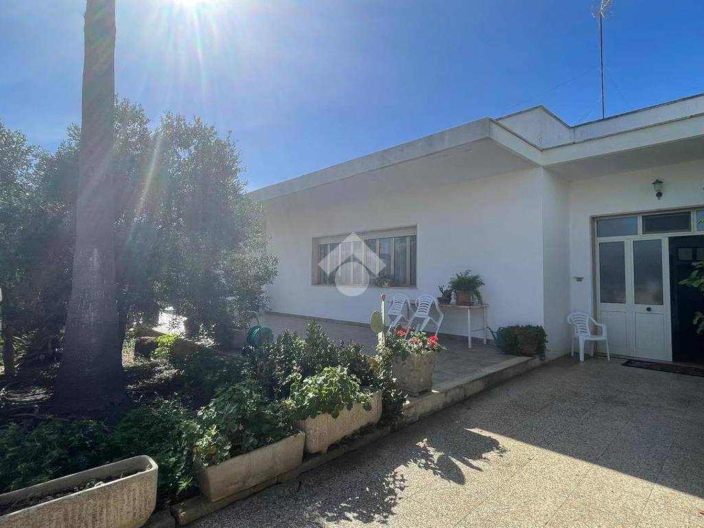 Casa indipendente a Racale in Via Asmara - Foto 3