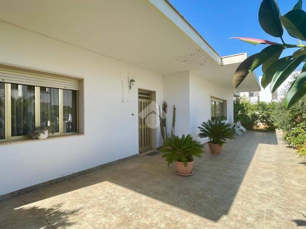 Casa indipendente a Racale in Via Asmara - Foto 4