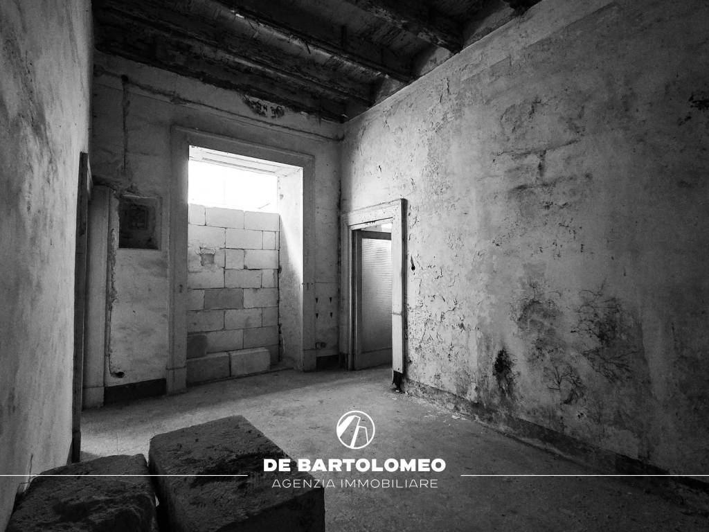 Palazzo / stabile a Taranto in Vico Innocentini - Foto 4