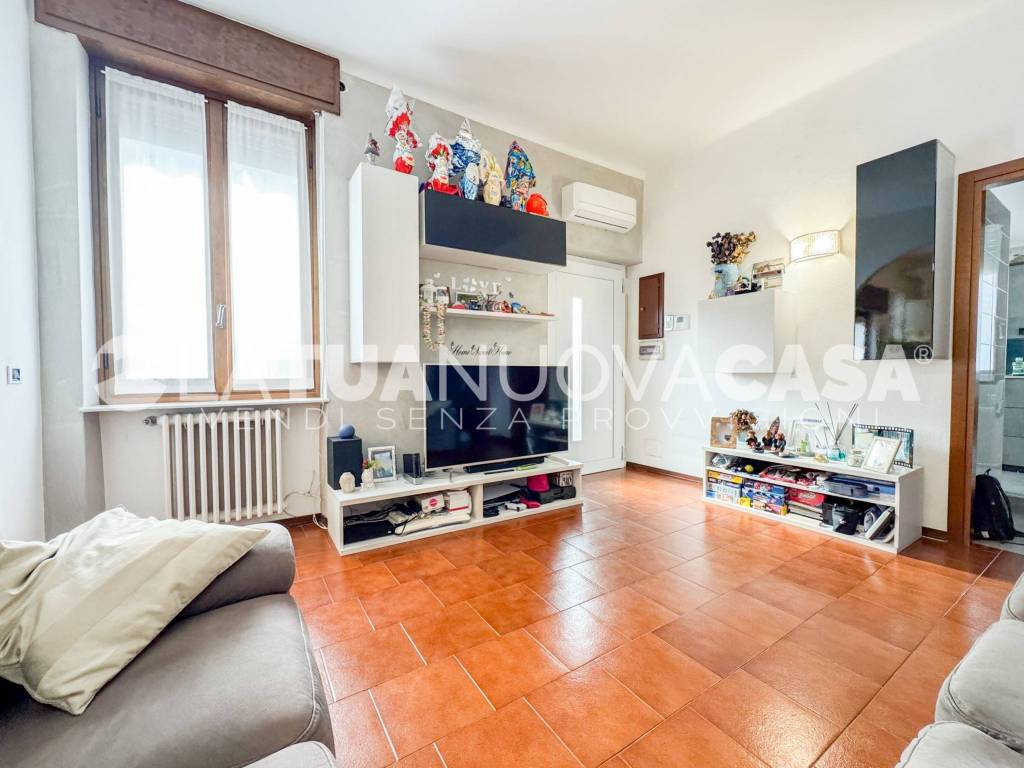 Appartamento a Bareggio in Via Angelo Barella, 13 - Foto 3