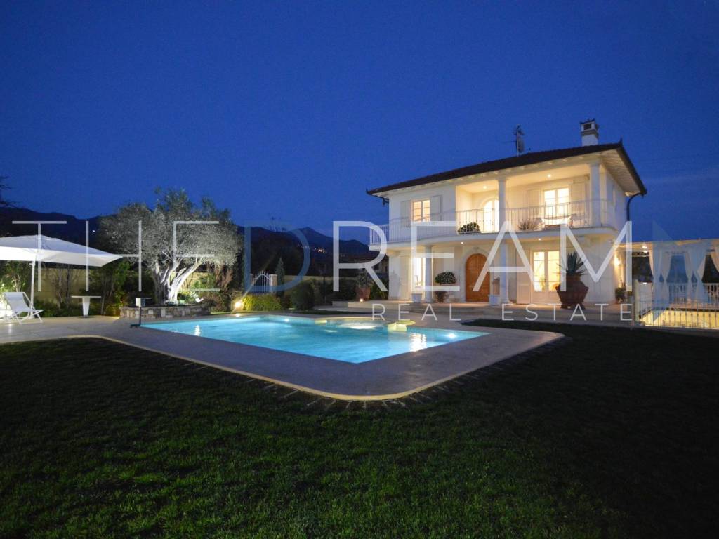 Villa a Forte dei marmi in Via degli Olmi, 240 - Foto 2