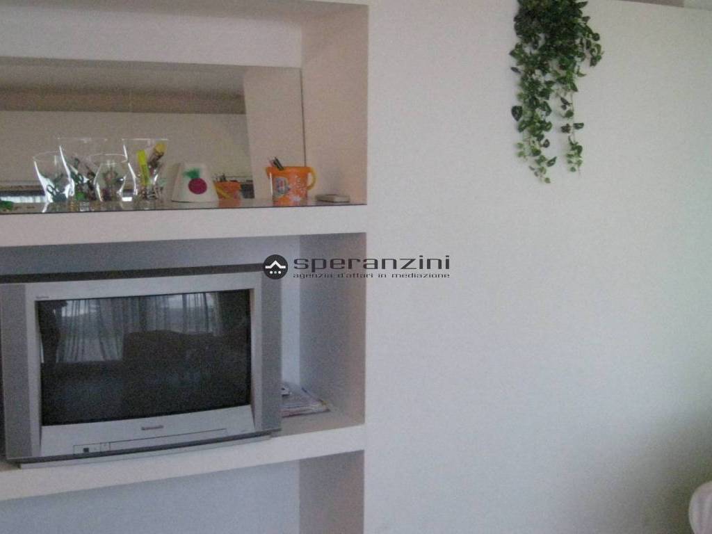 Appartamento a Fano in via Boscomarina , - Foto 2