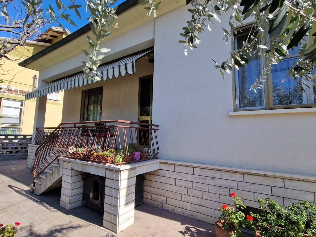 Villa a Fano in VIA XXV APRILE , - Foto 2