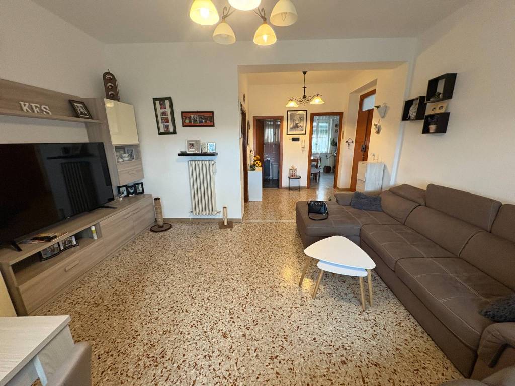Appartamento a Castiglione del lago in Via Bruno Buozzi - Foto 3