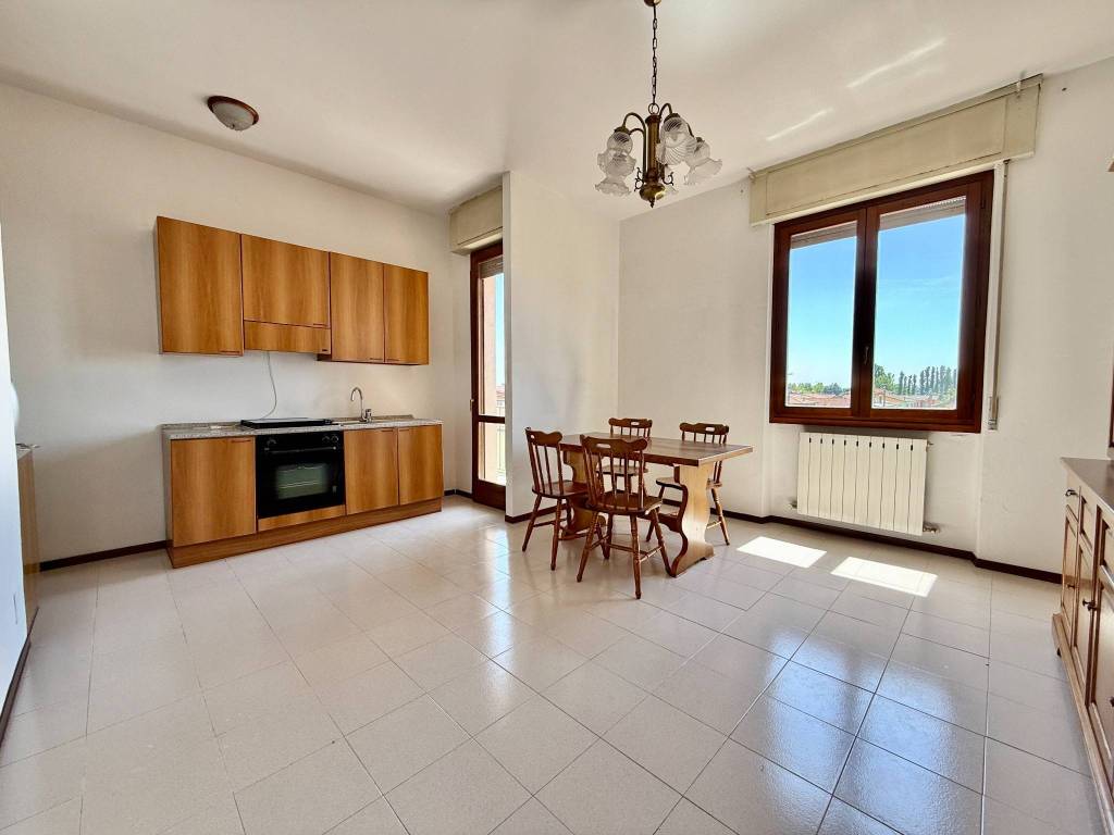 Appartamento a Castelverde in Via Martiri della Libertà, 34 - Foto 2