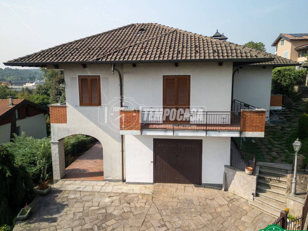 Villa a Paruzzaro in Via Verbano 12 - Foto 2