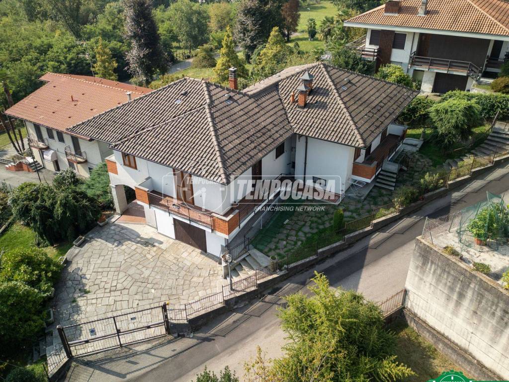 Villa a Paruzzaro in Via Verbano 12 - Foto 4