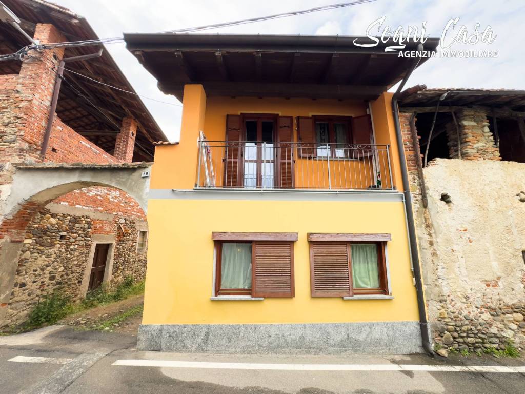 Casa indipendente a Fontaneto d'agogna in Via Roma - Foto 2