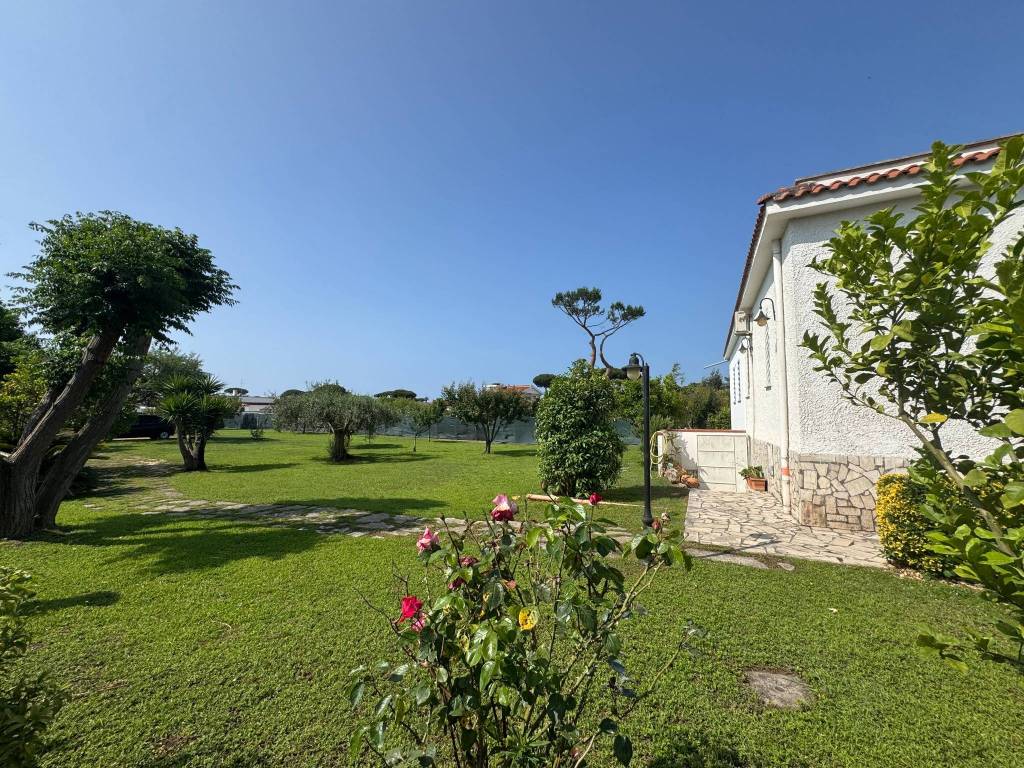 Villa a Terracina in Riva del Fuego - Foto 3