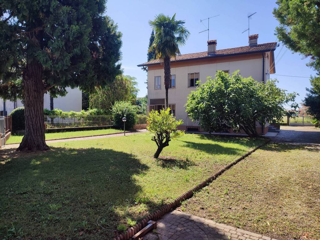 Casa indipendente a Tavagnacco in Via Nazario Sauro - Foto 3