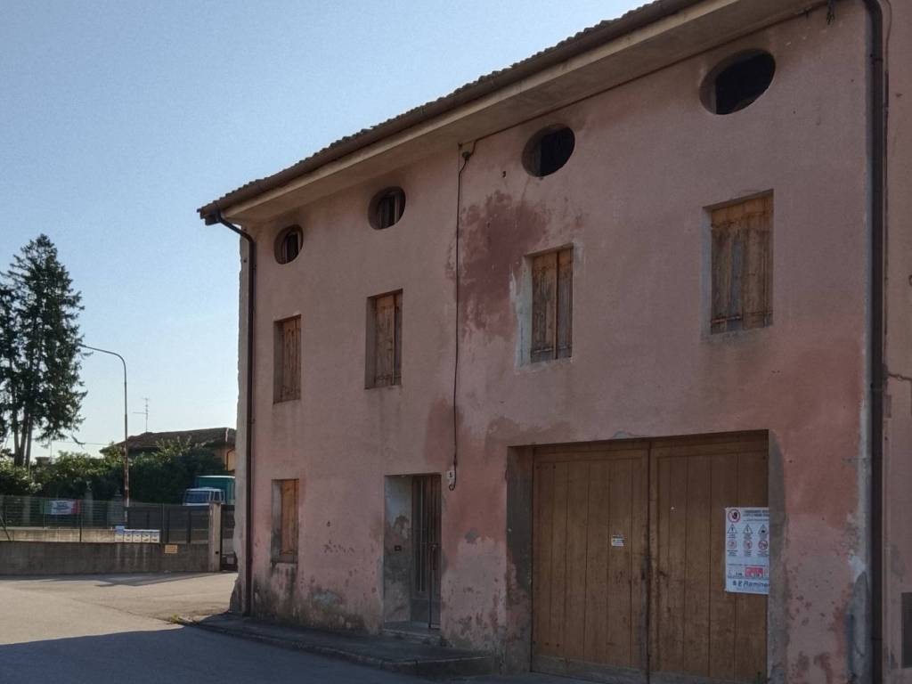Rustico / casale a Zoppola in Via Fontana - Foto 2