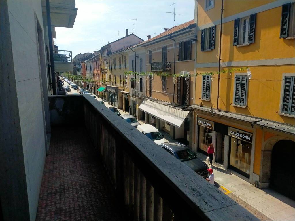 Appartamento a Borgomanero in Corso Roma - Foto 2