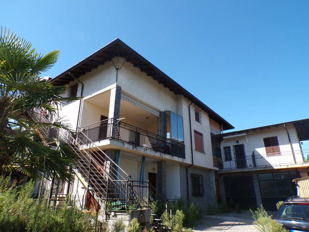 Villa a Brebbia in Via Michelangelo Buonarroti - Foto 2