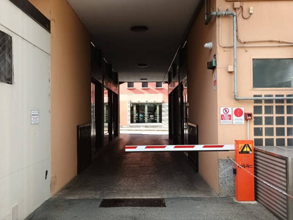 Box / garage a Sondrio in Via Giuseppe Piazzi, 68 - Foto 4