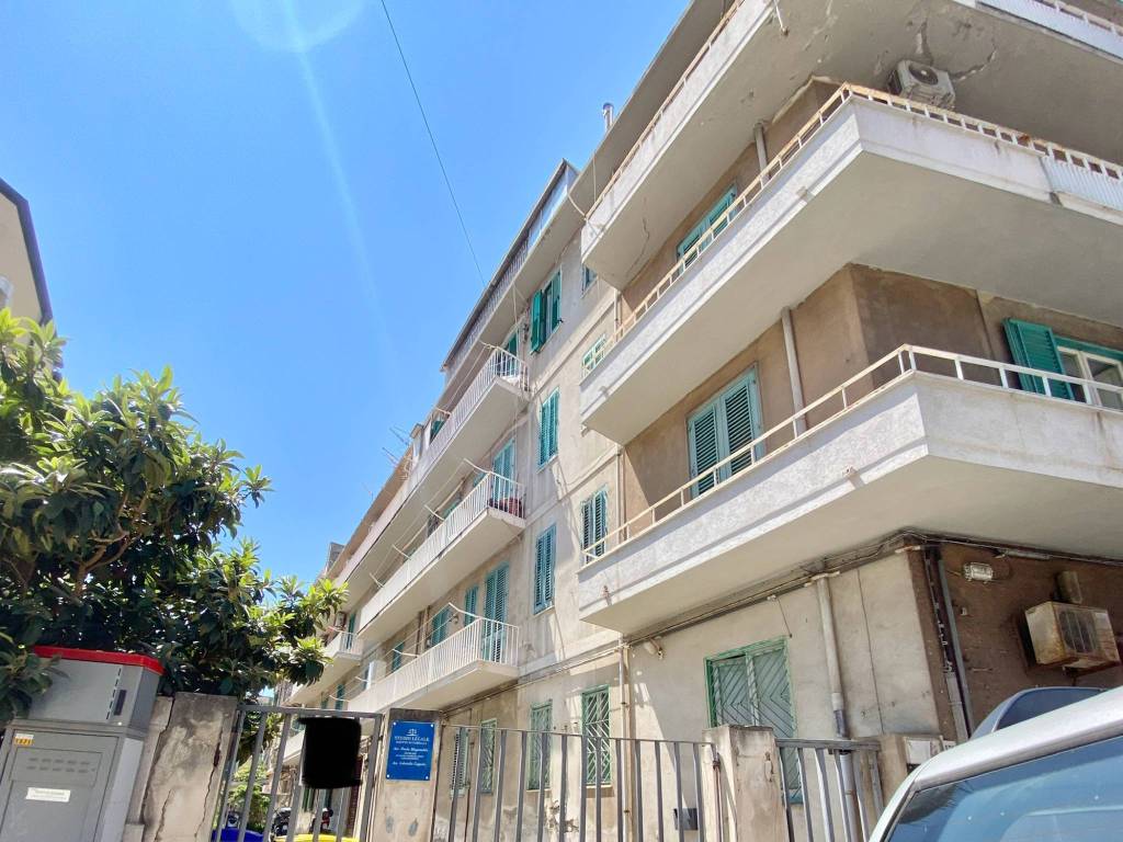Appartamento a Messina in Via Nicola Fabrizi - Foto 2