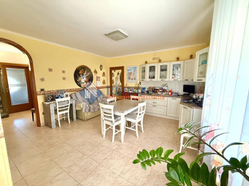 Appartamento a Trani in Largo Don Policarpo Scagliarini - Foto 2