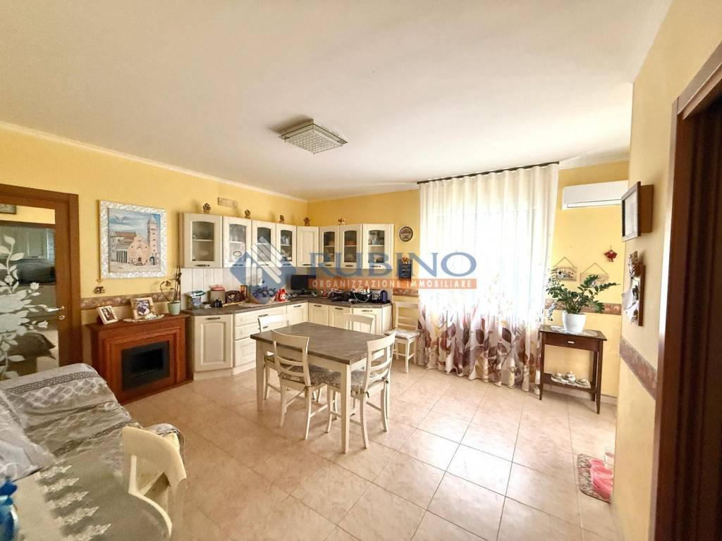 Appartamento a Trani in Largo Don Policarpo Scagliarini - Foto 3