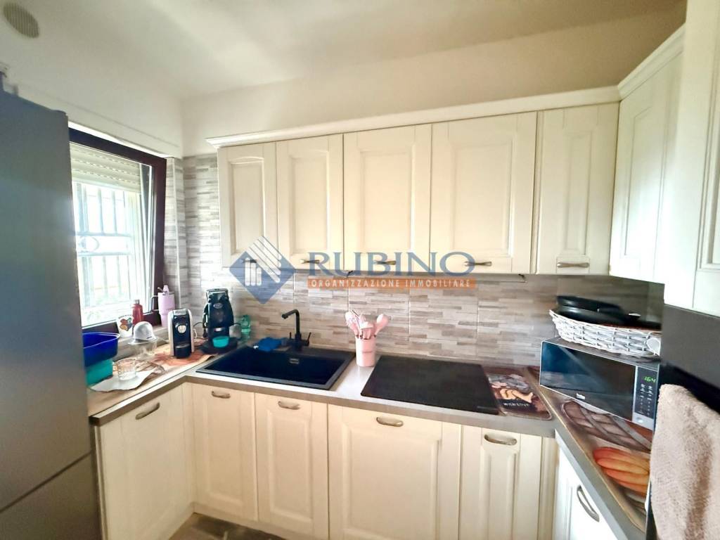 Appartamento a Trani in Largo Don Policarpo Scagliarini - Foto 5