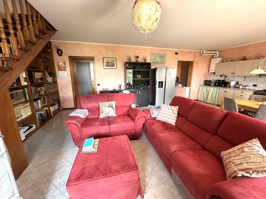 Appartamento a Cerro veronese in Via Erminio Regnoto 20 - Foto 4