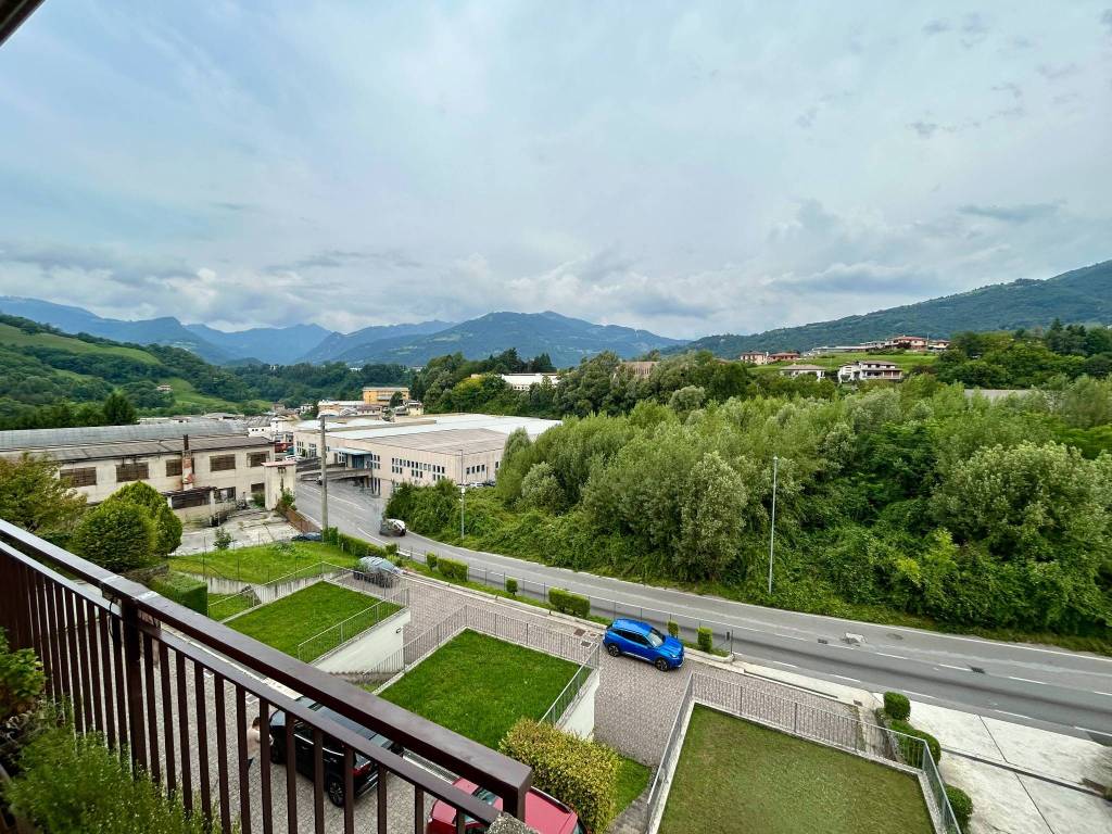 Appartamento a Gandino in Via Alessandro Manzoni, 32 - Foto 2