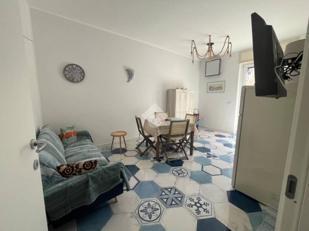 Appartamento a Gaeta in Vico 15 Via Lungomare Caboto, 36 - Foto 3