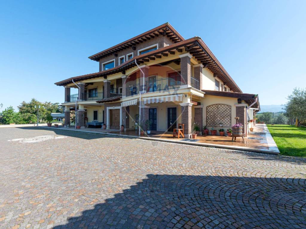 Villa a Gallicano nel lazio in Via Fosso Scuro - Foto 2