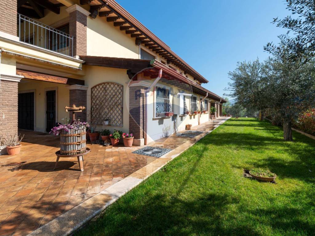 Villa a Gallicano nel lazio in Via Fosso Scuro - Foto 3