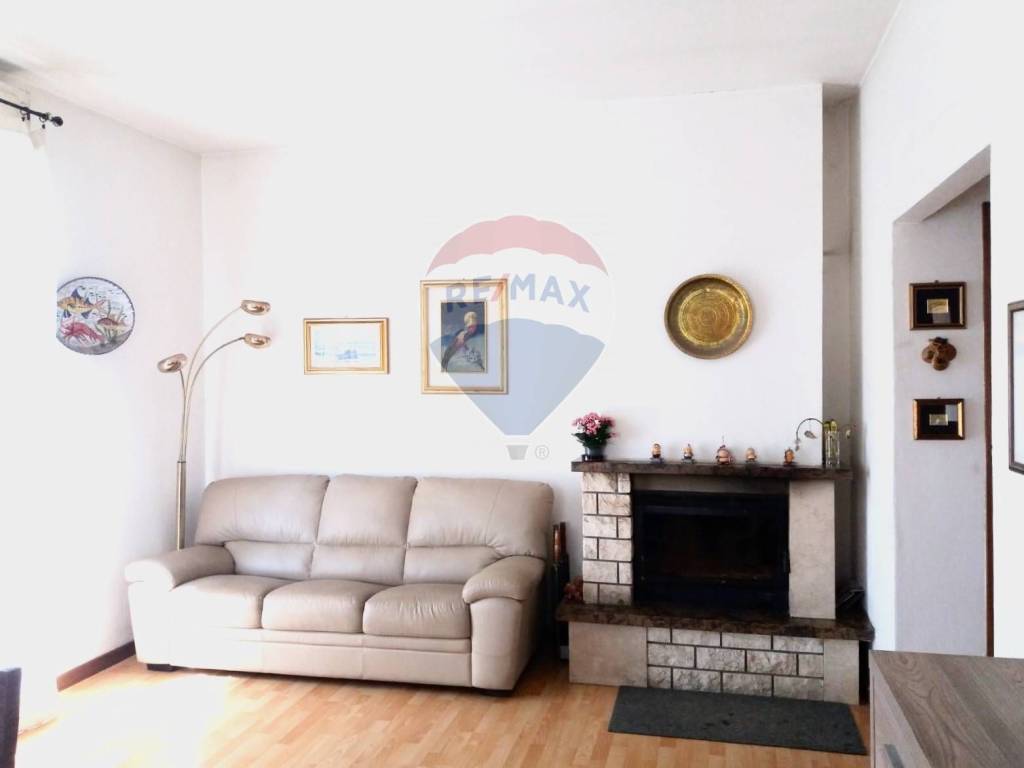 Villa a Biandronno in Via Pio Selvini, 40 - Foto 5
