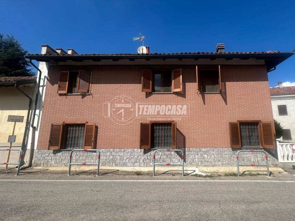 Appartamento a Asti in Frazione Quarto Superiore - Foto 4