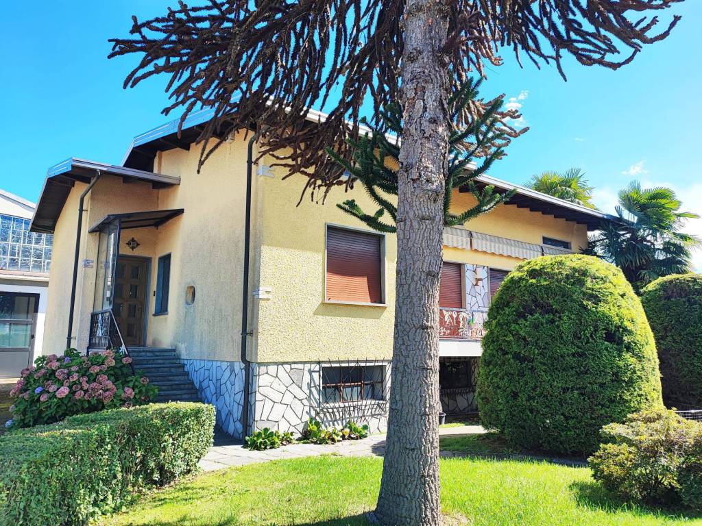 Villa a Briga novarese in Via Cesare Battisti, 85 - Foto 3