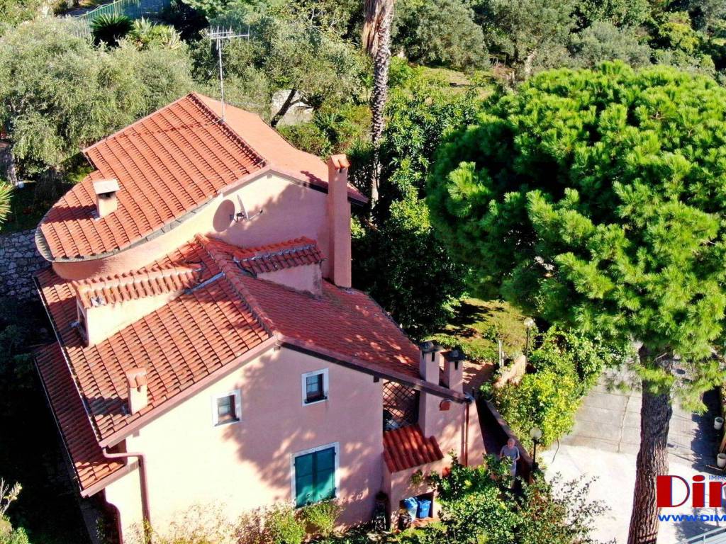 Villa a Finale ligure in Via dei Navigatori, 56 - Foto 2