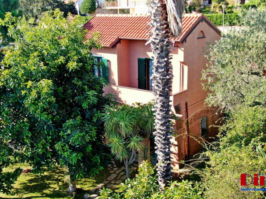 Villa a Finale ligure in Via dei Navigatori, 56 - Foto 4