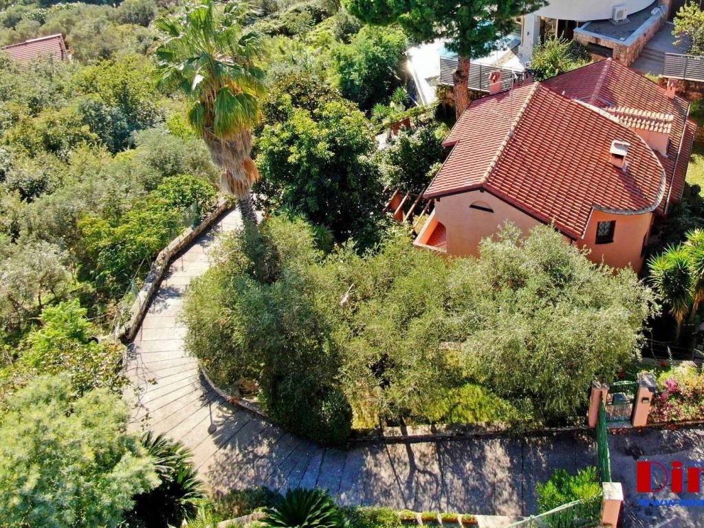 Villa a Finale ligure in Via dei Navigatori, 56 - Foto 5
