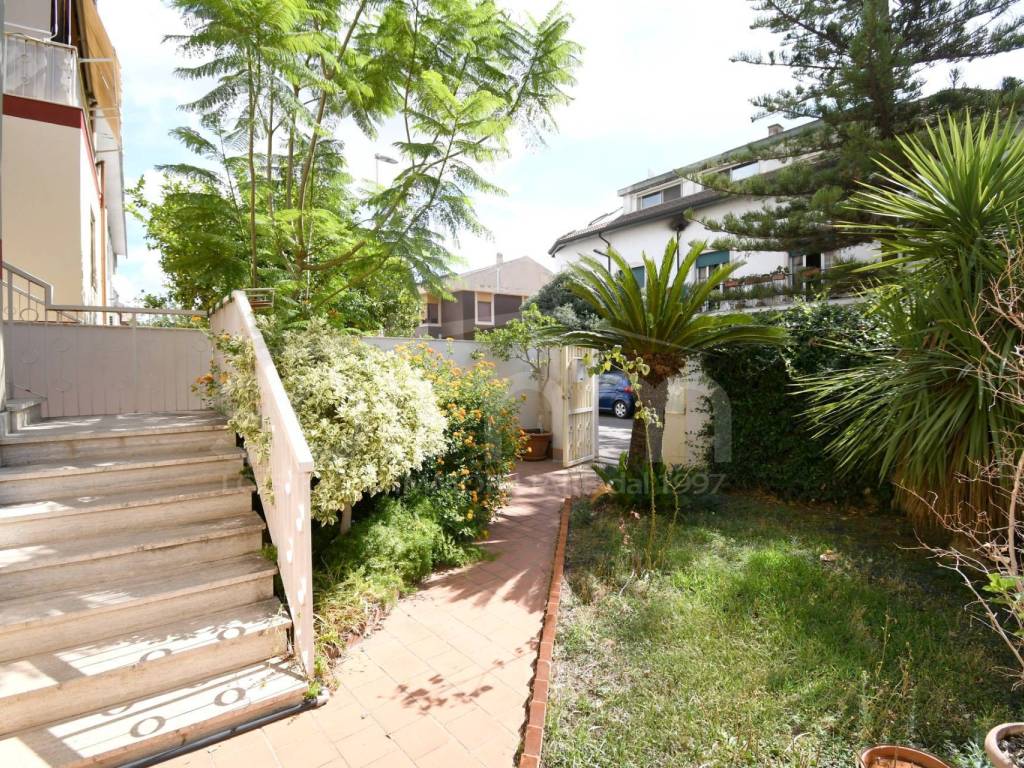 Villa a Cagliari in Via L'aja, 15 - Foto 3