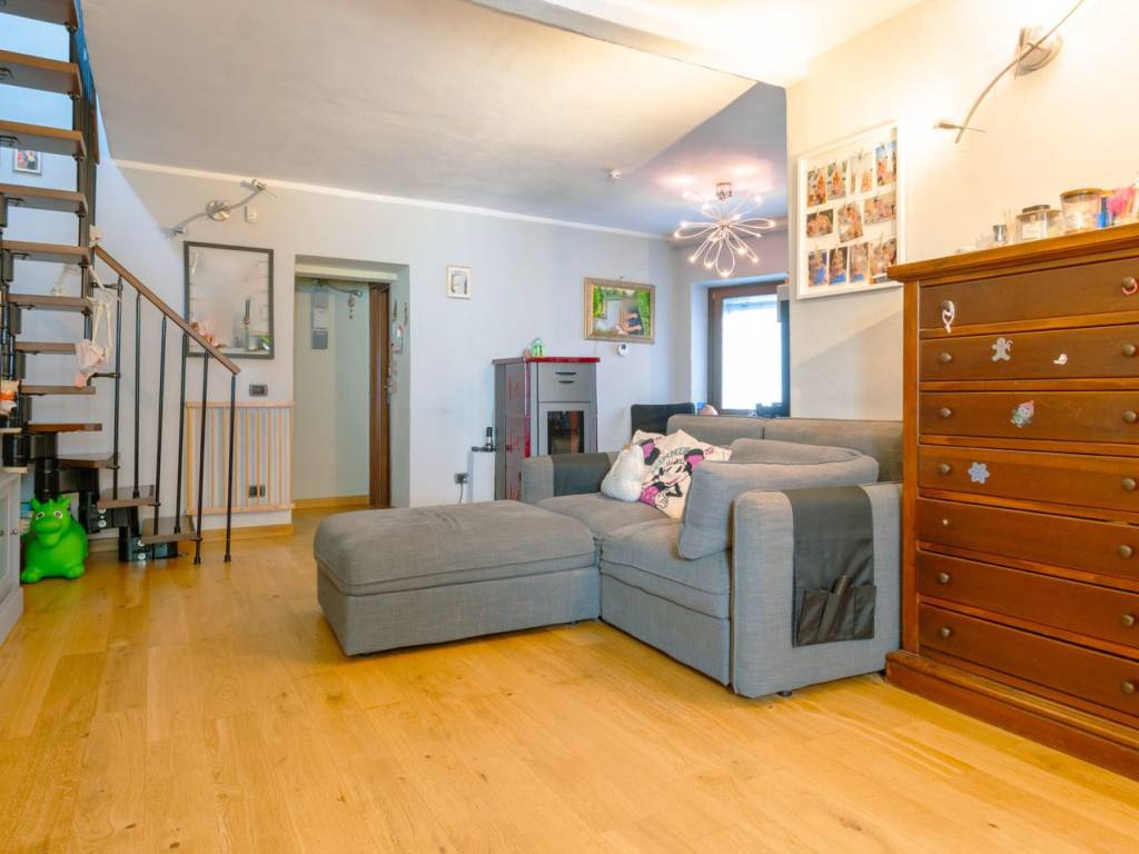 Villa a Vigliano biellese in Via Conte Augusto Avogadro, 7 - Foto 2