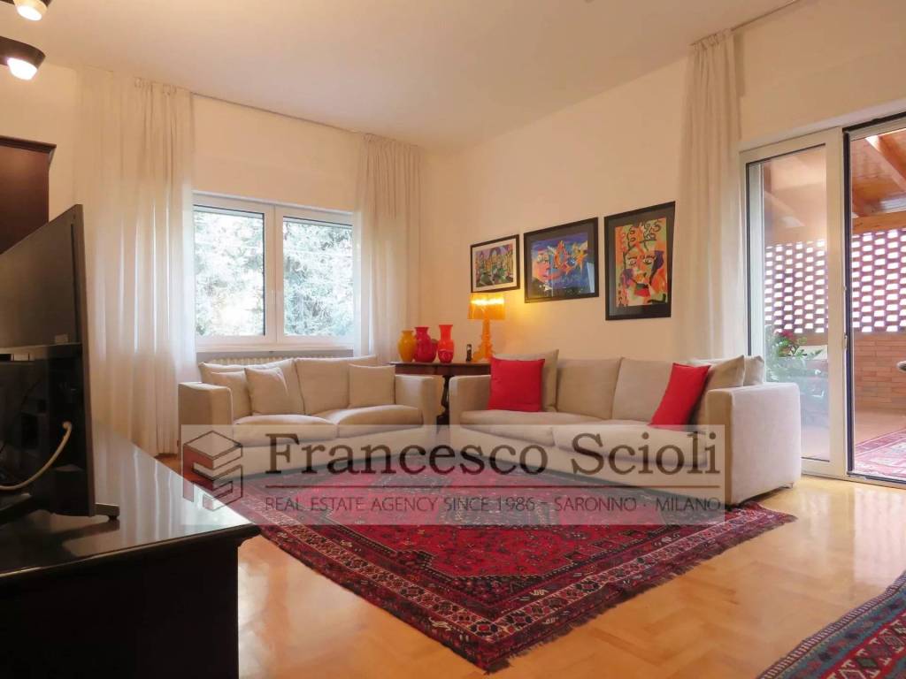 Villa a Saronno in Via F. Baracca 11, - Foto 2