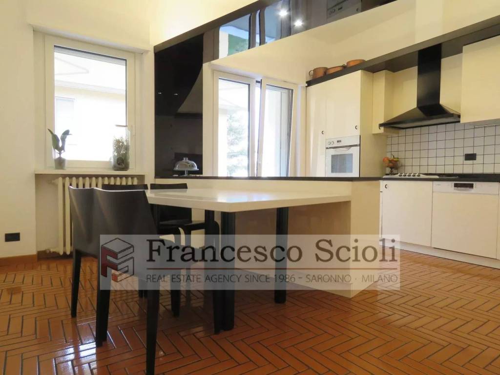 Villa a Saronno in Via F. Baracca 11, - Foto 4
