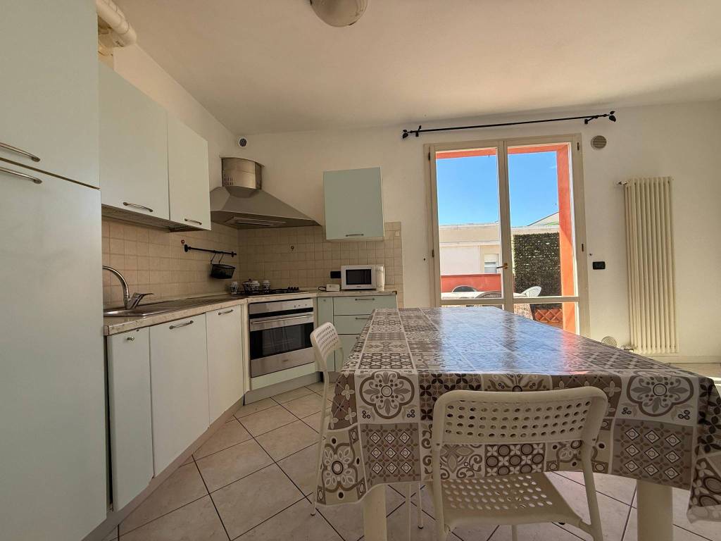 Appartamento a Riccione in Viale Cecco Angiolieri, 16 - Foto 3