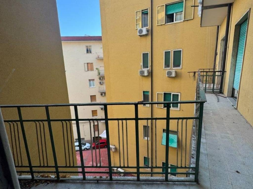 Appartamento a Salerno in Via Luigi Cacciatore - Foto 4