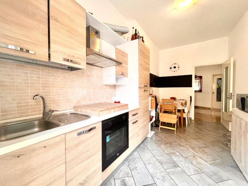 Appartamento a Albenga in Via Alcide de Gasperi, 3 - Foto 5