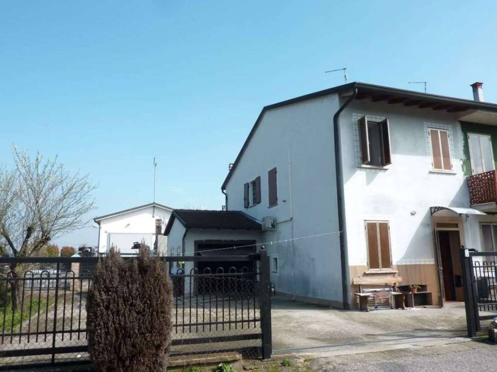 Casa indipendente a Roveredo di guà in Via Are - Foto 2