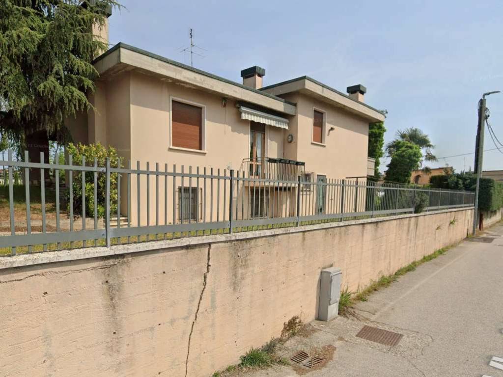 Villa a Oppeano in Via Don C. Forante - Foto 5
