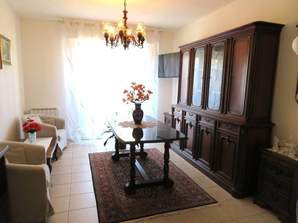 Appartamento a Novara in Via San Tommaso D'Aquino - Foto 2