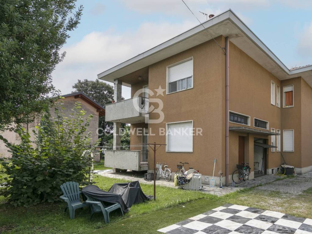 Villa a Gorla minore in VIA FOSCOLO, 6 - Foto 3