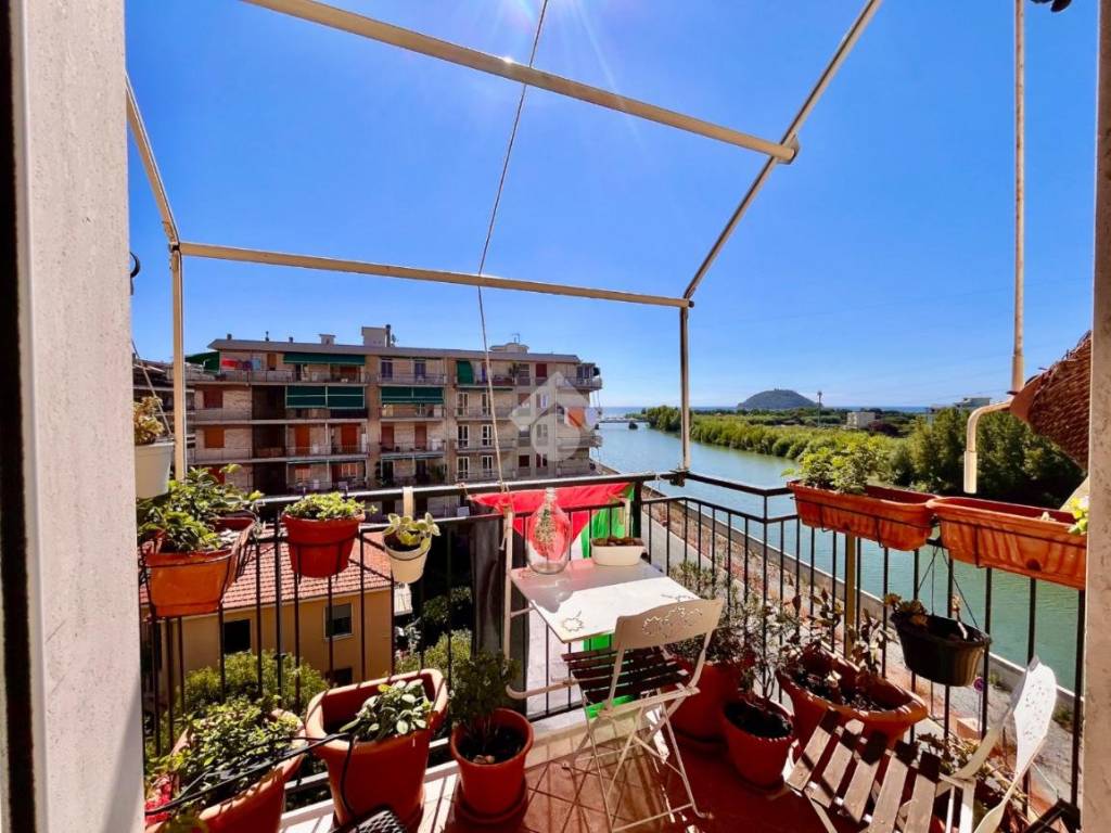 Appartamento a Albenga in Via degli Orti, 24 - Foto 2