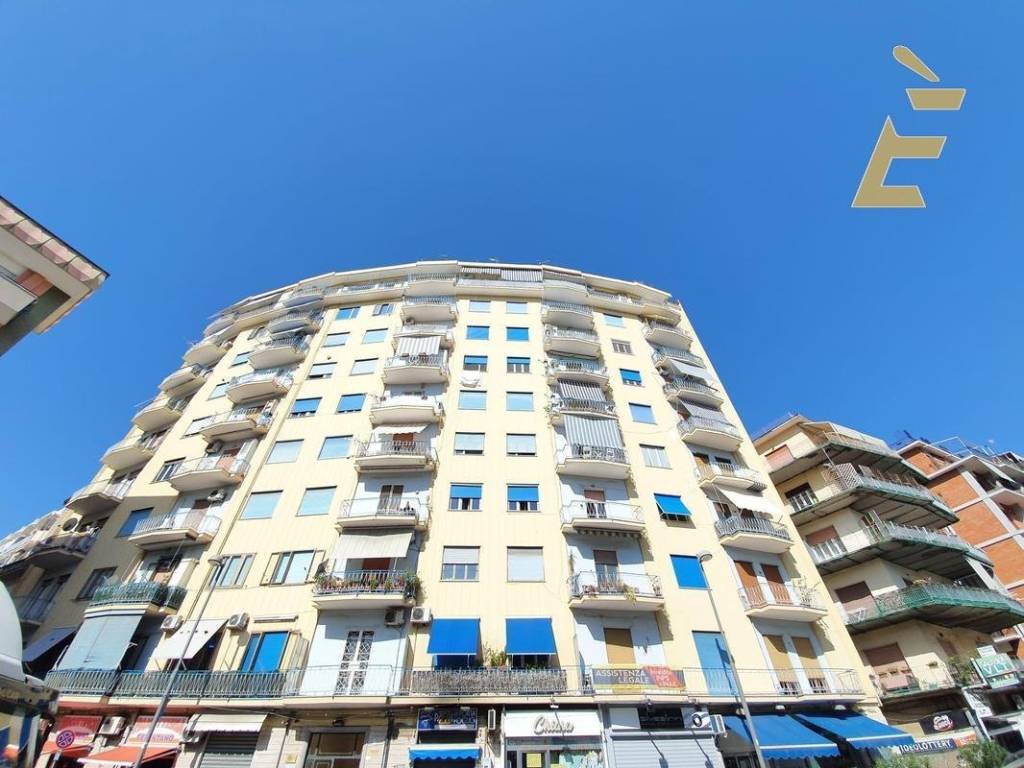 Appartamento a Castellammare di stabia in Via Giuseppe Cosenza - Foto 2