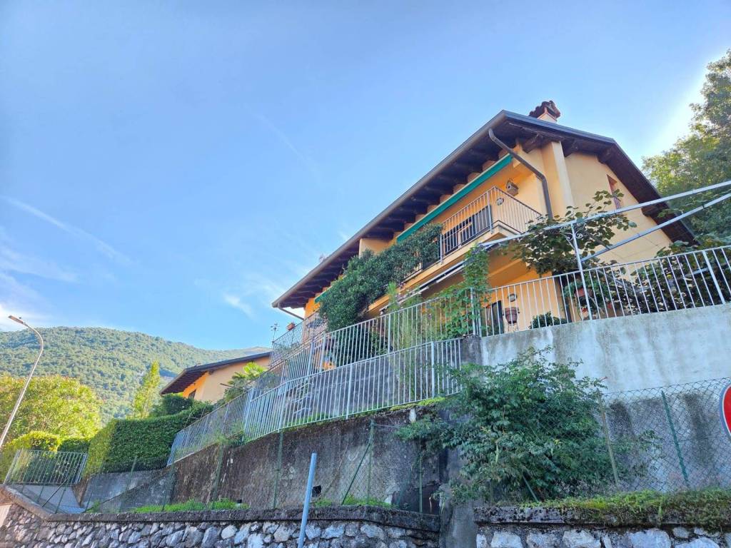 Appartamento a Bellano in STRADA PER LEZZENO, 42 - Foto 2