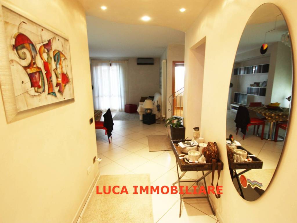 Villa a Altopascio in Via Michelangiolo Moroni, 84 - Foto 2