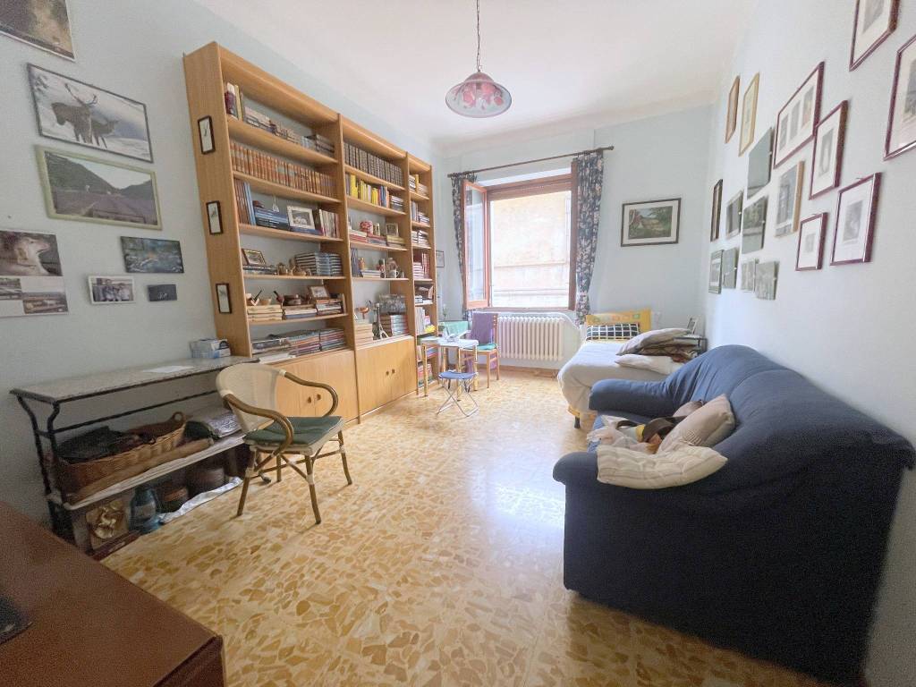 Appartamento a Osimo in Piazza Giacomo Leopardi - Foto 4