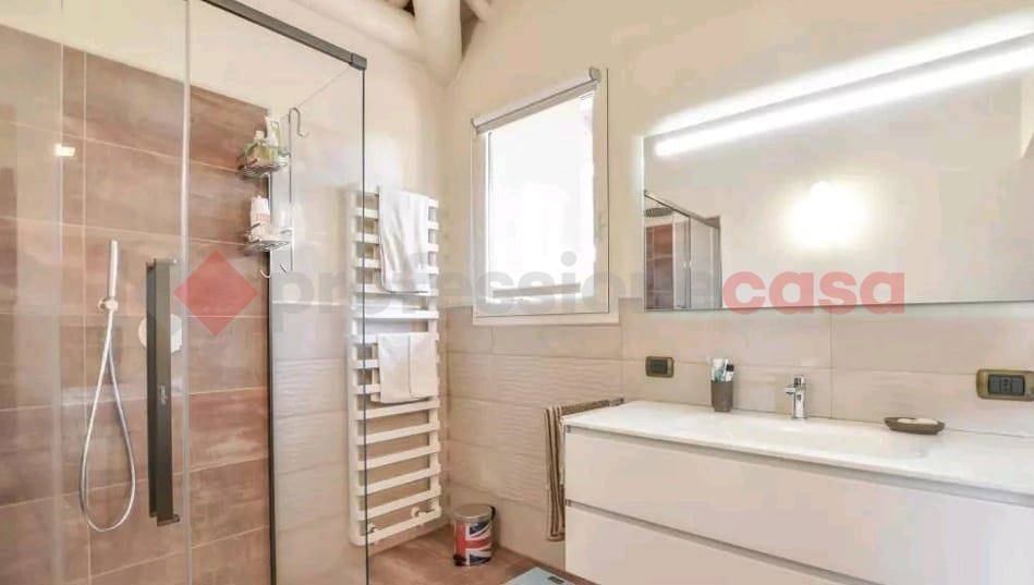 Villa a Dormelletto in Via Madonna Della Motta - Foto 2